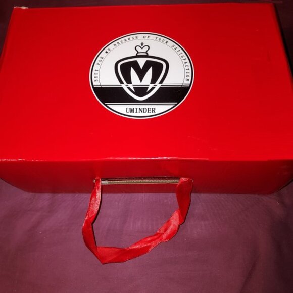 Uminded Red White Polka Dot Lace-Up Running Fashion Sneakers Size 10 NIB - Picture 4 of 4